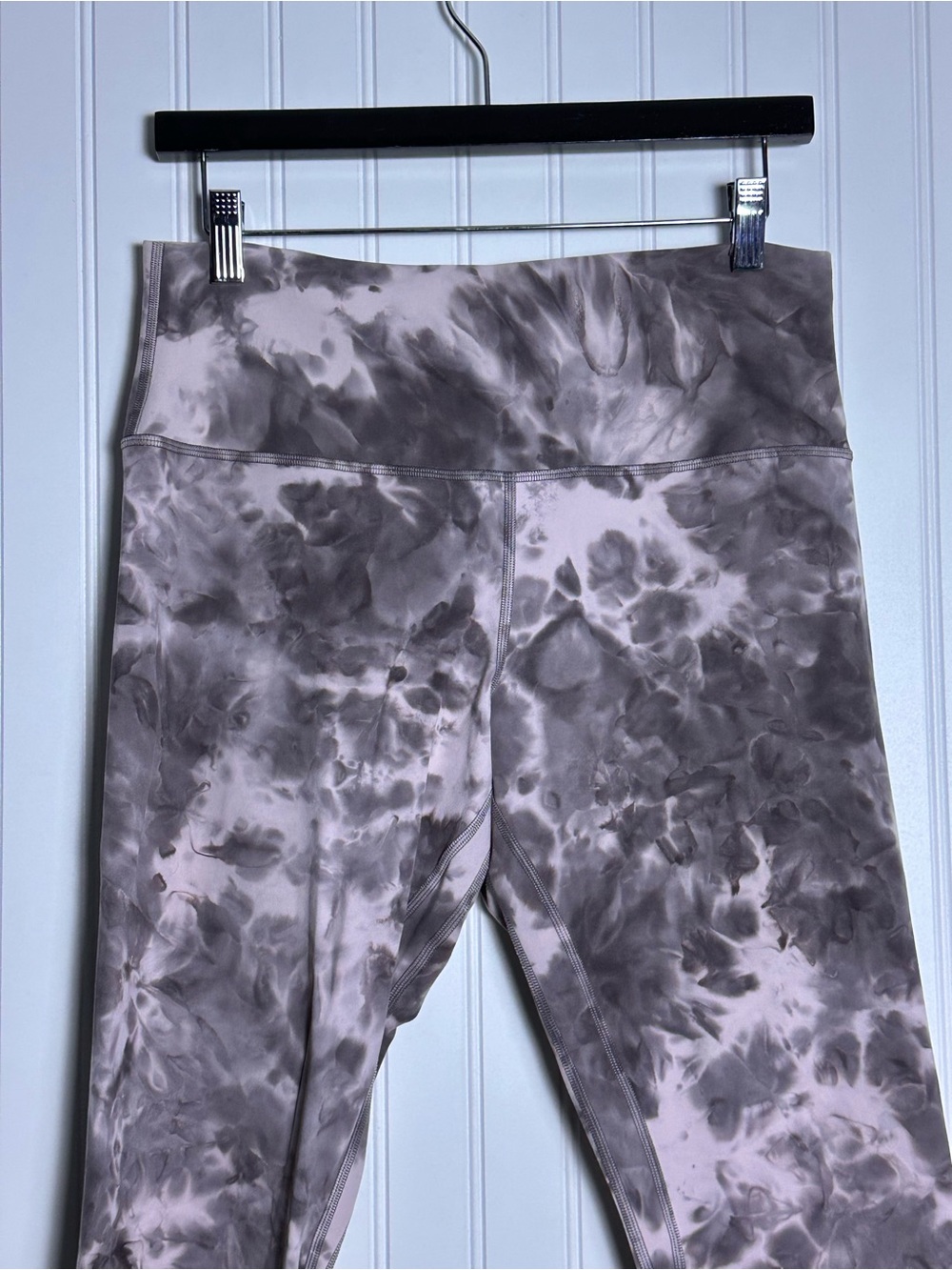 Lululemon Align High-Rise Crop 21"
Diamond Dye Mink Bery Lunar Rock Shadow Grey - Picture 6 of 13
